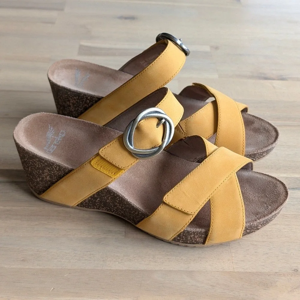 Dansko‎ Susie Mango Yellow Nubuck Leather Wedge Sandals Womens Size 39 US 8.5-9